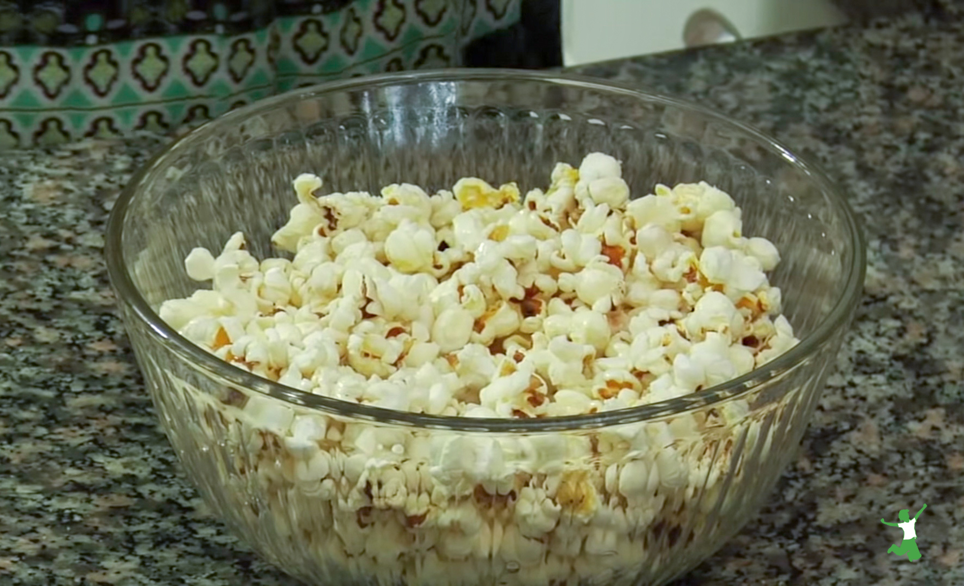 Stovetop Popcorn Recipe - How to Make Popcorn the Old Fashioned Way